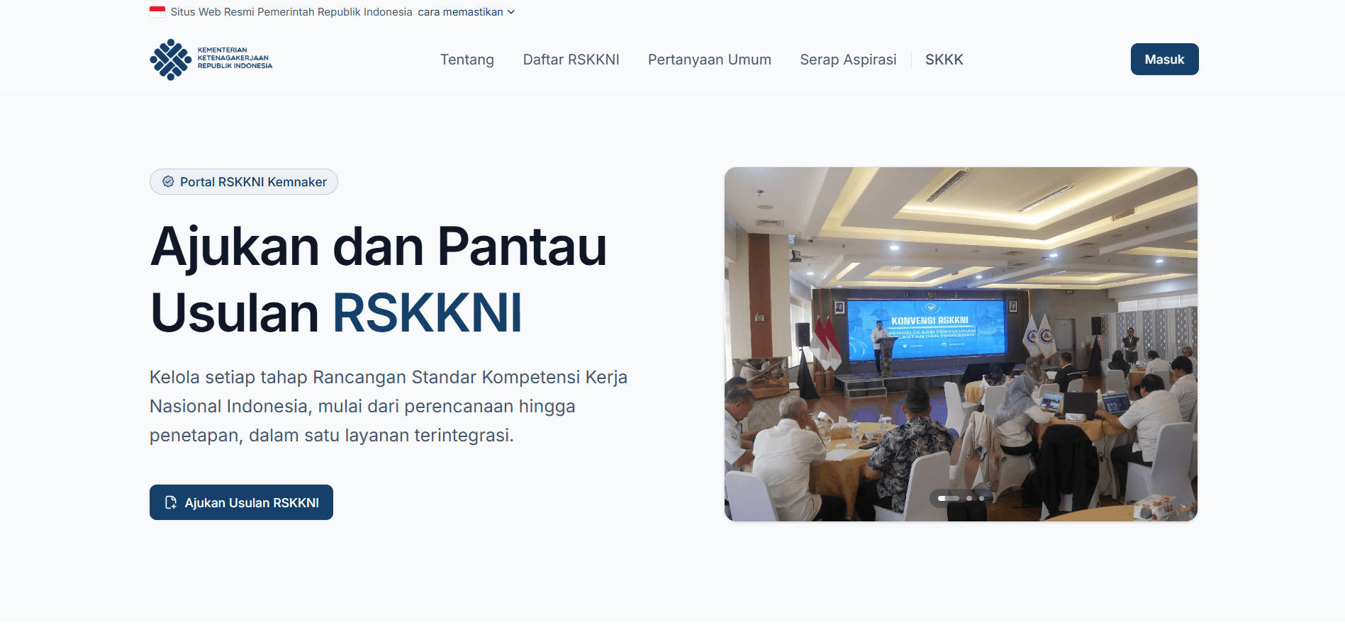 RSKKNI Ministry of Manpower home page with submission and proposal-monitoring information and an RSKKNI Proposal button.